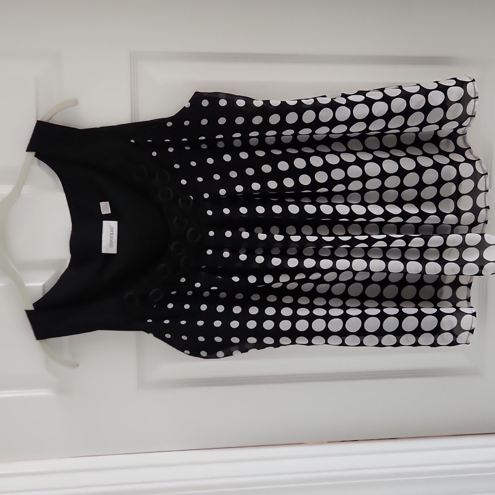Avenue Blouse size 14/16 polka dots black/white